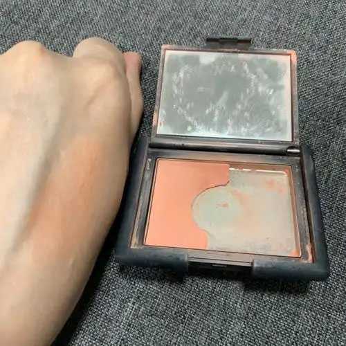 腮红是定妆前打还是定妆后打