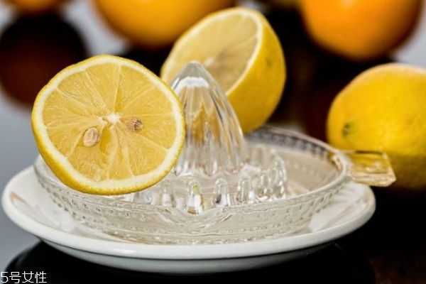 喝柠檬水可以美白吗