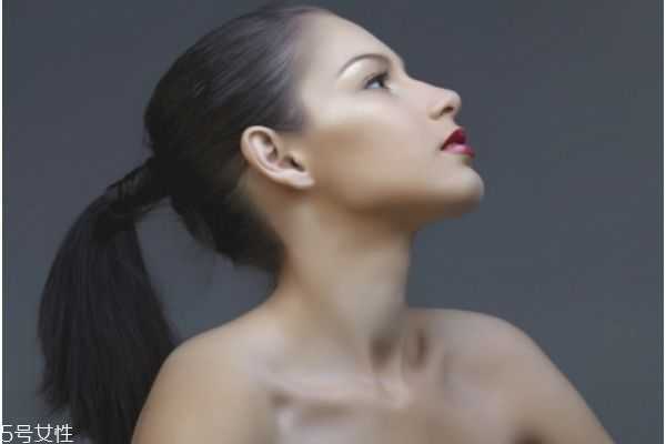 怎么去除颈部皱纹最好的方法