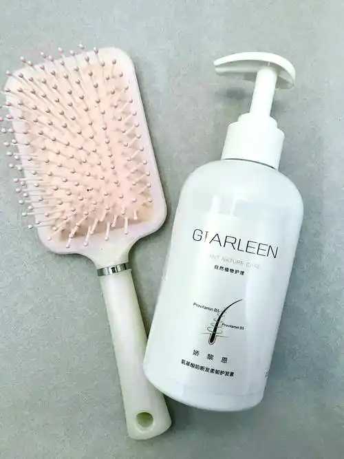 弹力素为什么有白色屑状物 弹力素为什么有白色屑状物