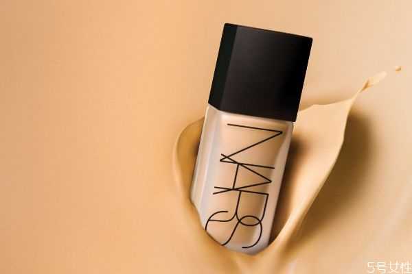 比较好用的粉底液推荐 怎么区分粉底液的好坏呢