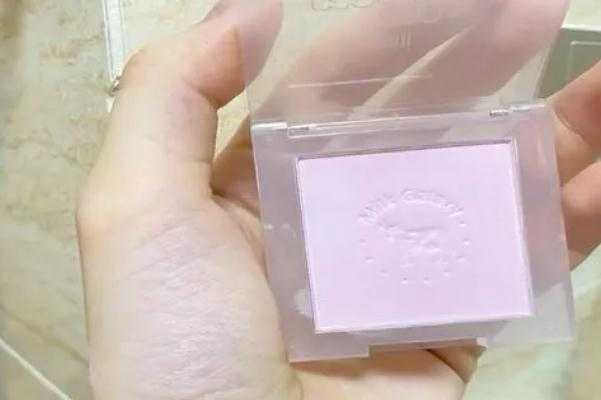 腮紫和腮红有什么不一样 腮紫和腮红有什么不一样