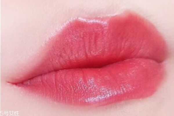 蜜丝佛陀魅惑润泽修护唇膏哪个颜色好看 蜜丝佛陀魅惑润泽修护唇膏哪个颜色好看