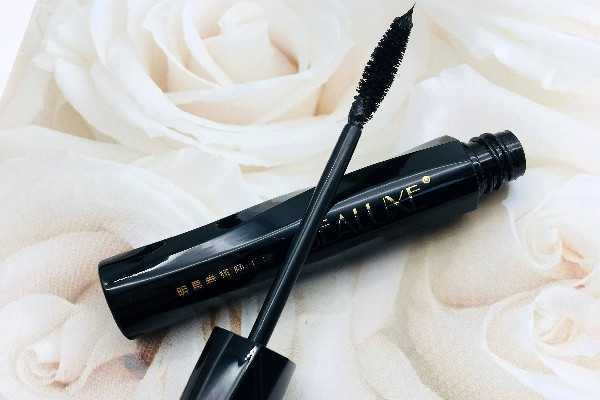 睫毛膏的正确涂法 睫毛膏的正确涂法