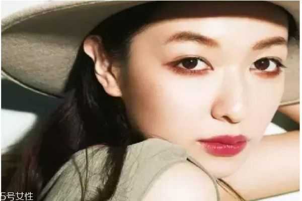 夏天脱妆怎么办 夏天化妆不脱妆小技巧