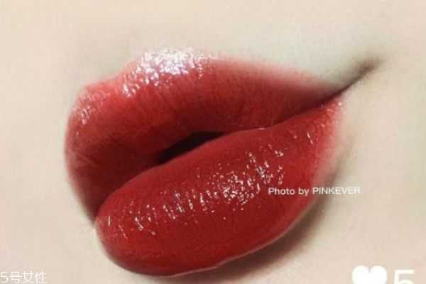 葡萄色系的口红有哪些？葡萄色口红适合黄皮吗