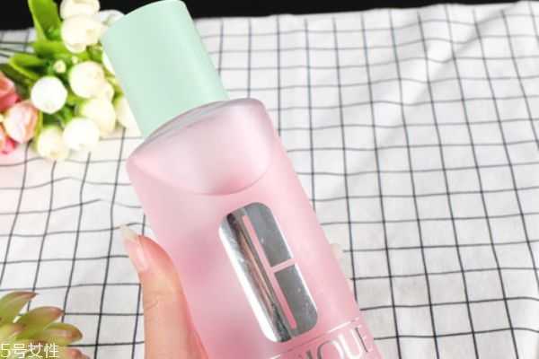 倩碧2号水保质期