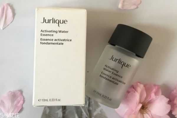 茱莉蔻精华水起泡沫