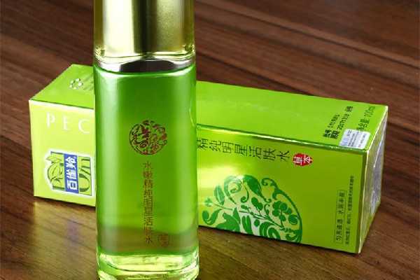 百雀羚水乳适合敏感肌吗 百雀羚水乳好用吗