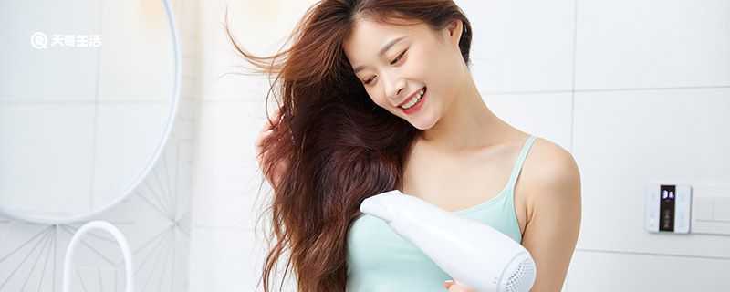 头发太贴弄蓬松小窍门 头发太贴弄蓬松小窍门