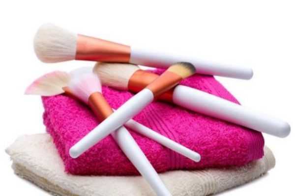 化妆刷多久清洁一次比较好?化妆刷使用寿命 化妆刷多久清洁一次比较好?化妆刷使用寿命