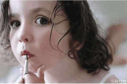 小孩子可以化妆吗