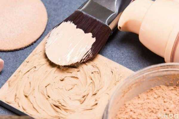 粉底液会伤害皮肤吗?粉底液可以天天使用吗 粉底液会伤害皮肤吗?粉底液可以天天使用吗