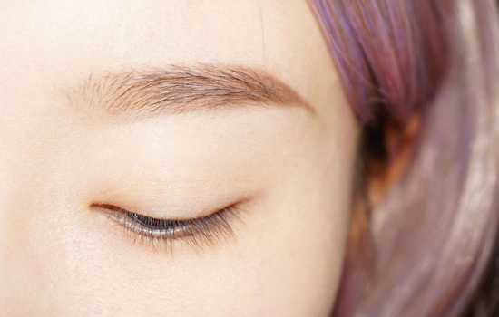 圣诞节妆容怎么画好看 圣诞主题妆容的画法及教程