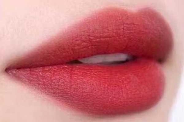 黑皮肤适合完美日记什么色号? 黑皮肤适合完美日记什么色号?