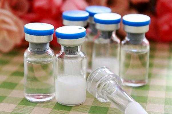 冻干粉可以擦眼睛周围吗？能修复角质层吗？