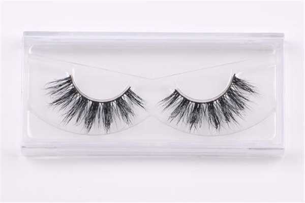 假睫毛贴的好还是磁石的好 假睫毛贴的太翘怎么办