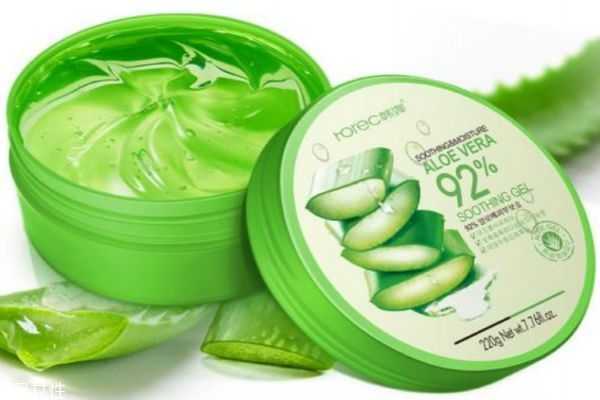 芦荟胶适合油皮吗 芦荟胶适合油皮吗