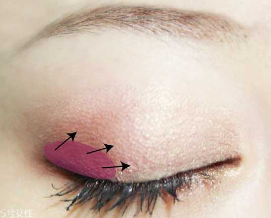 粉紫色眼妆怎么画？粉色和紫色眼影的画法