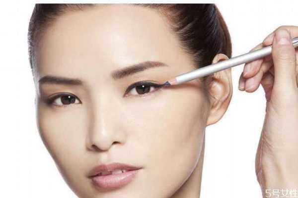 为什么化妆前要敷面膜 为什么化妆前要敷面膜