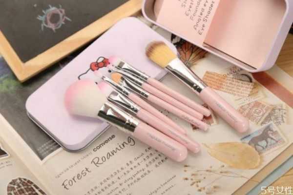 化妆刷清洗后要套网吗？化妆刷晒干还是阴干