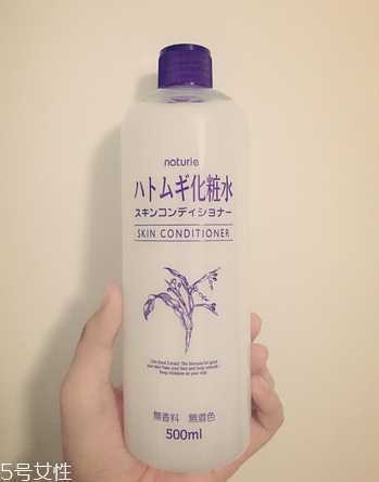 化妆水面膜可以天天敷吗？化妆水到底该怎么用