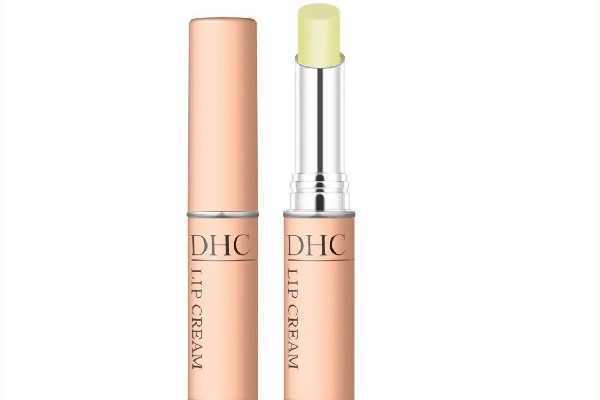 每天使用唇膏会有依赖性吗 每天使用唇膏会有依赖性吗