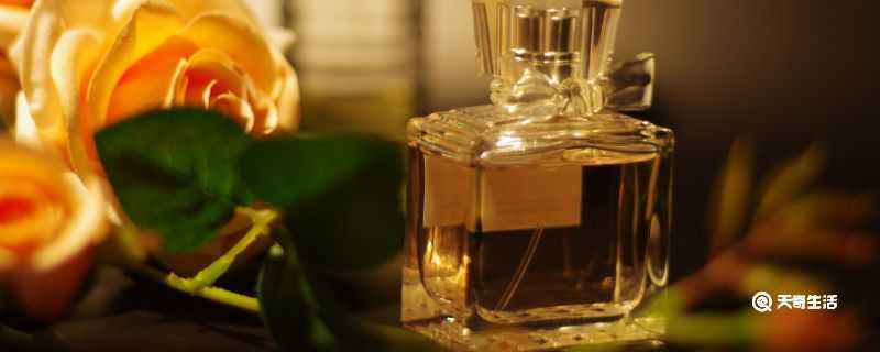 这才是男士香水真正的用法 这才是男士香水真正的用法