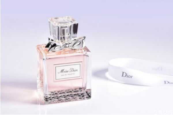 1ml香水小样怎么打开 香水小样的正确使用方法 1ml香水小样怎么打开 香水小样的正确使用方法