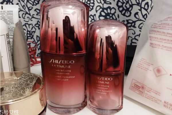 先用肌底液还是精华水 先用肌底液还是精华水