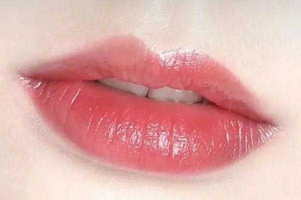 唇纹深是天生都有的吗 唇纹深是天生都有的吗