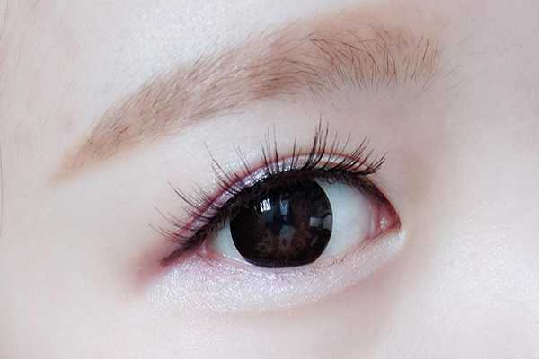 ​嫁接睫毛后如何保养