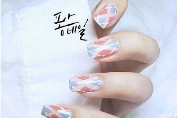 做完美甲能不能洗澡?美甲钻可以重复使用吗 做完美甲能不能洗澡?美甲钻可以重复使用吗