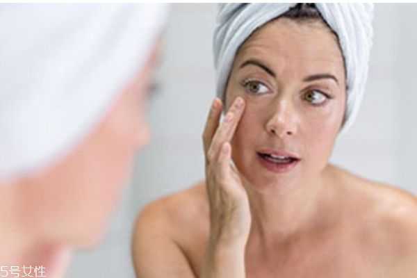 卸妆乳可以直接清洗吗 卸妆乳可以直接清洗吗