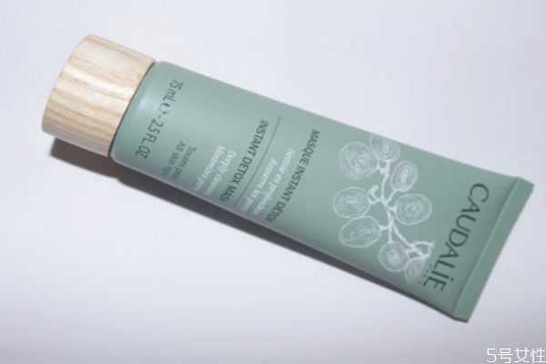 排毒面膜和补水面膜先用哪个?排毒面膜使用方法 排毒面膜和补水面膜先用哪个?排毒面膜使用方法