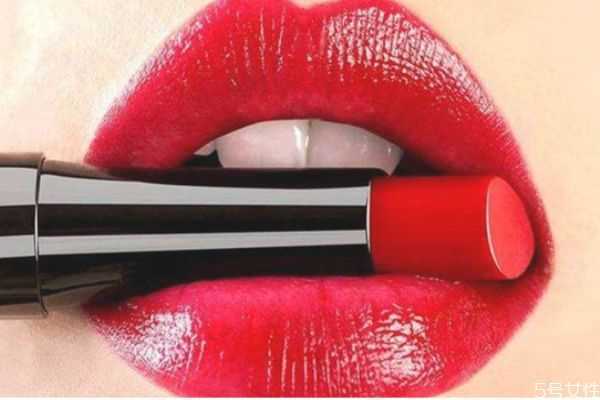 为什么现在口红都叫唇膏