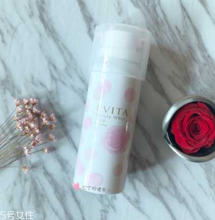 嘉娜宝玫瑰洁面好用不 嘉娜宝玫瑰洁面好用不