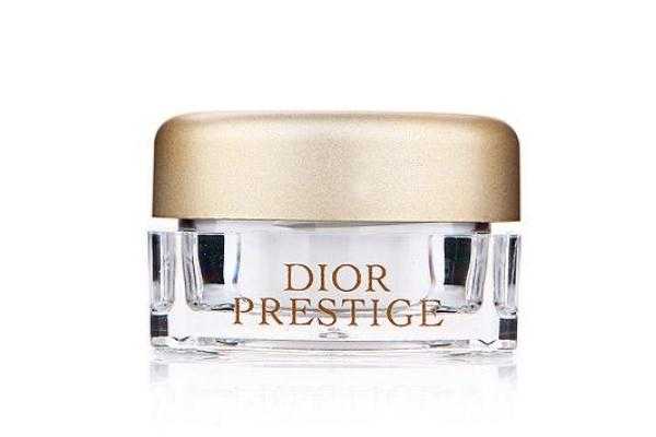 眼霜可以早上涂吗？眼霜到底早上涂还是晚上涂