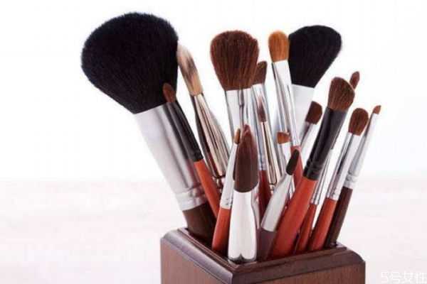 化妆刷清洗后要套网吗？化妆刷晒干还是阴干