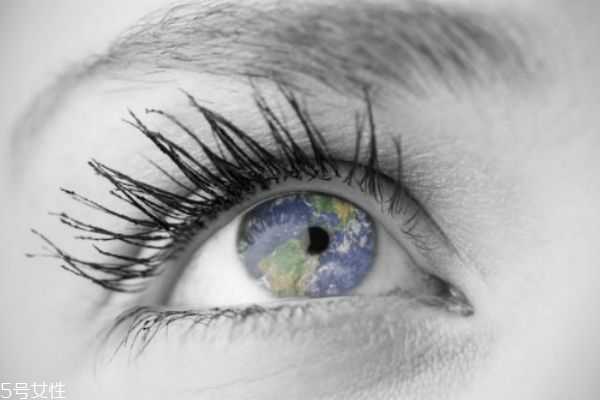 睫毛老是掉怎么办