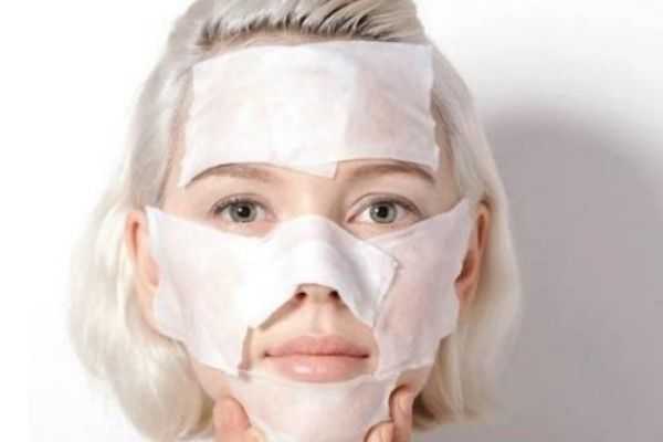 用矿泉水敷脸有什么好处？矿泉水湿敷的作用