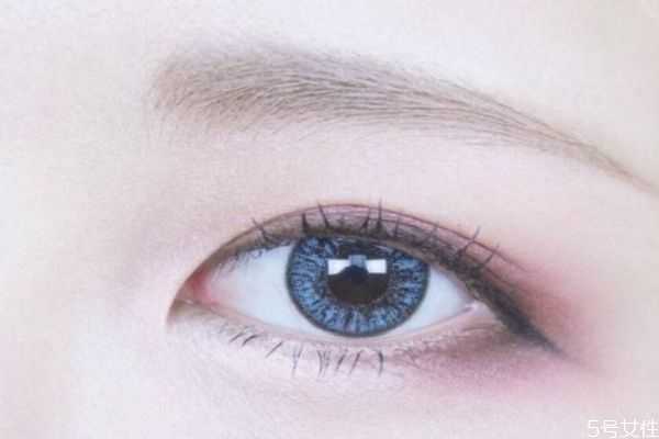 新买的美瞳伴侣盒怎么清洗 新买的美瞳伴侣盒怎么清洗