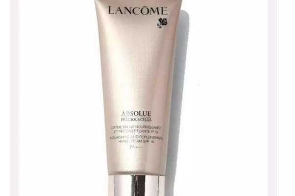 兰蔻护手霜擦了手好干是怎么回事 兰蔻护手霜擦了手好干是怎么回事