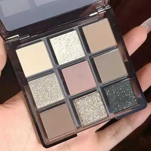 眼影能增强眼部深邃感吗