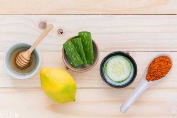 芦荟胶用了要洗脸吗