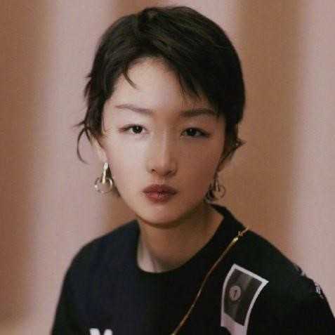 头发少鹅蛋脸适合的超短发