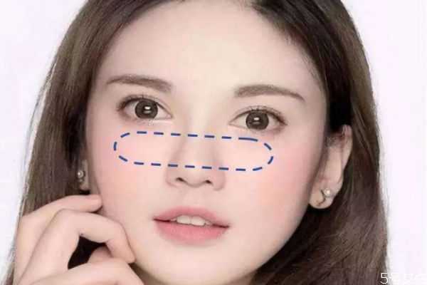 腮红应该打在哪个位置？如何打腮红修饰脸型