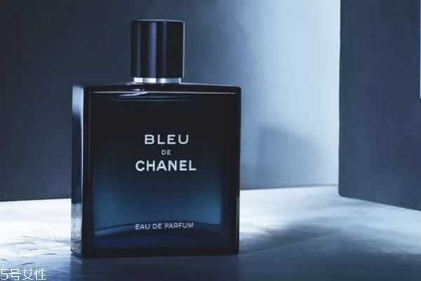 香奈儿蔚蓝适合什么人?香奈儿蔚蓝适合女生吗 香奈儿蔚蓝适合什么人?香奈儿蔚蓝适合女生吗