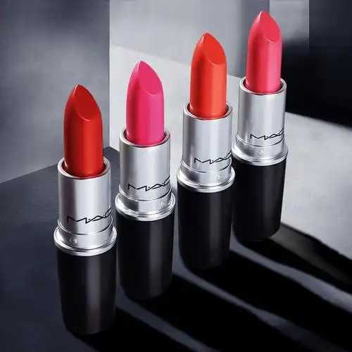 唇釉的主要功效是什么 唇釉的主要功效是什么