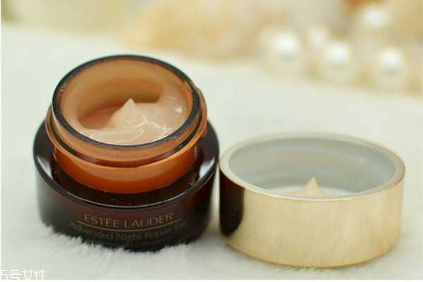 眼霜过敏应该怎么治 眼霜过敏的症状